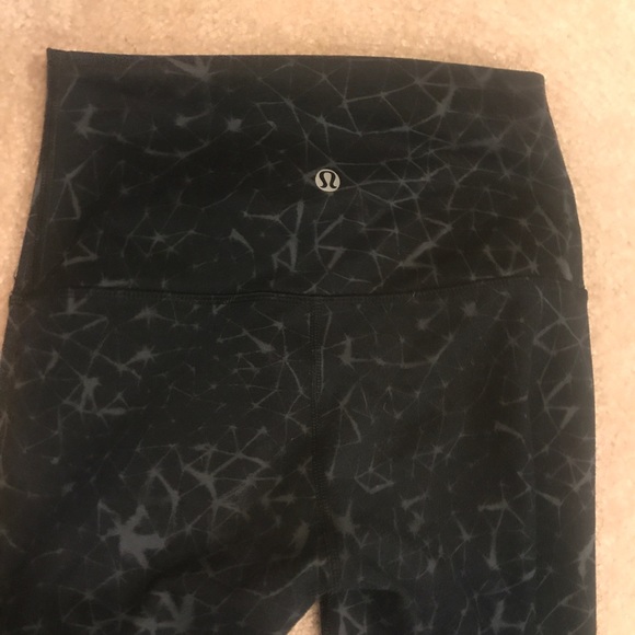 lululemon athletica Pants - Lulu Capri leggings